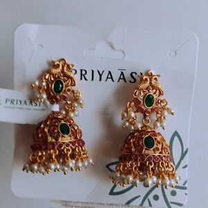 Elegant Gold and Green Women's Earrings